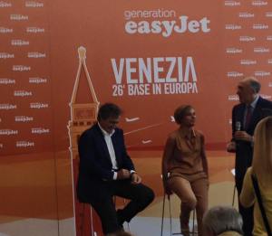 12112436_714324445368967_2755076118387349441_n